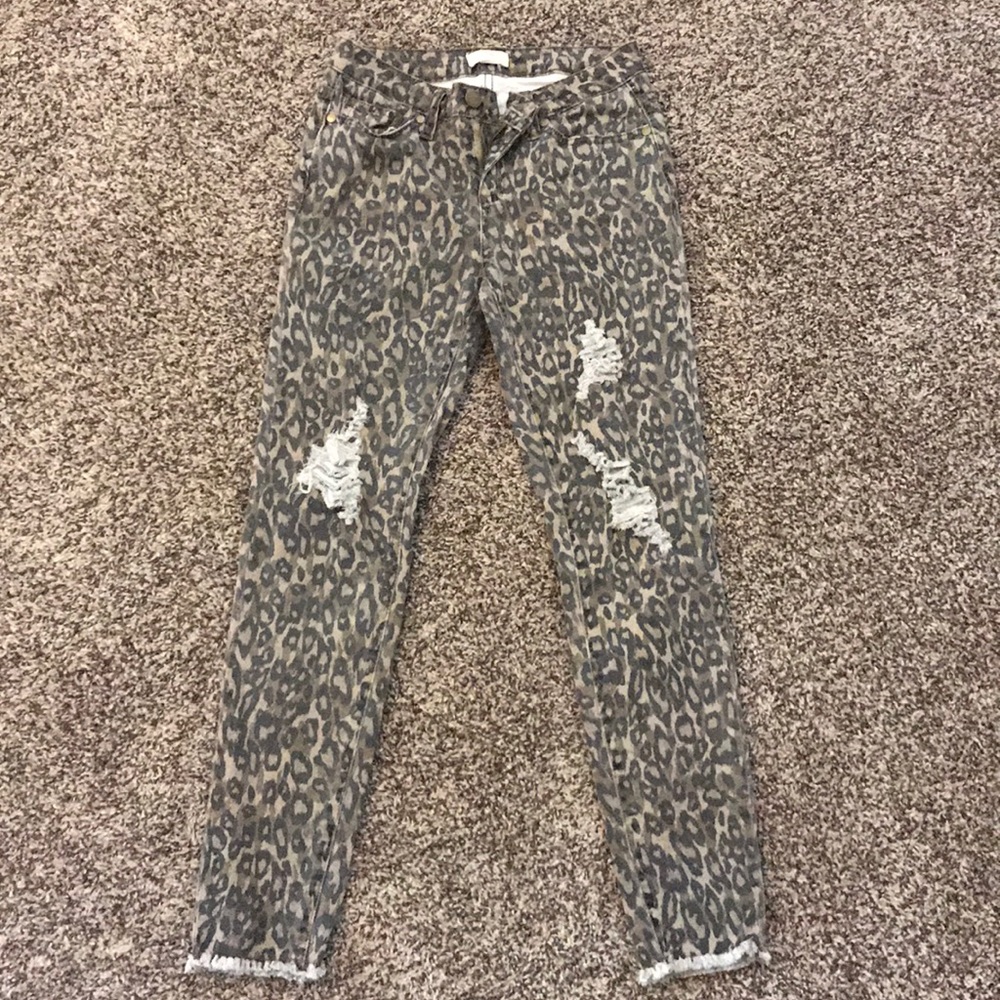 Easel Los Angeles Cheetah Print pants
